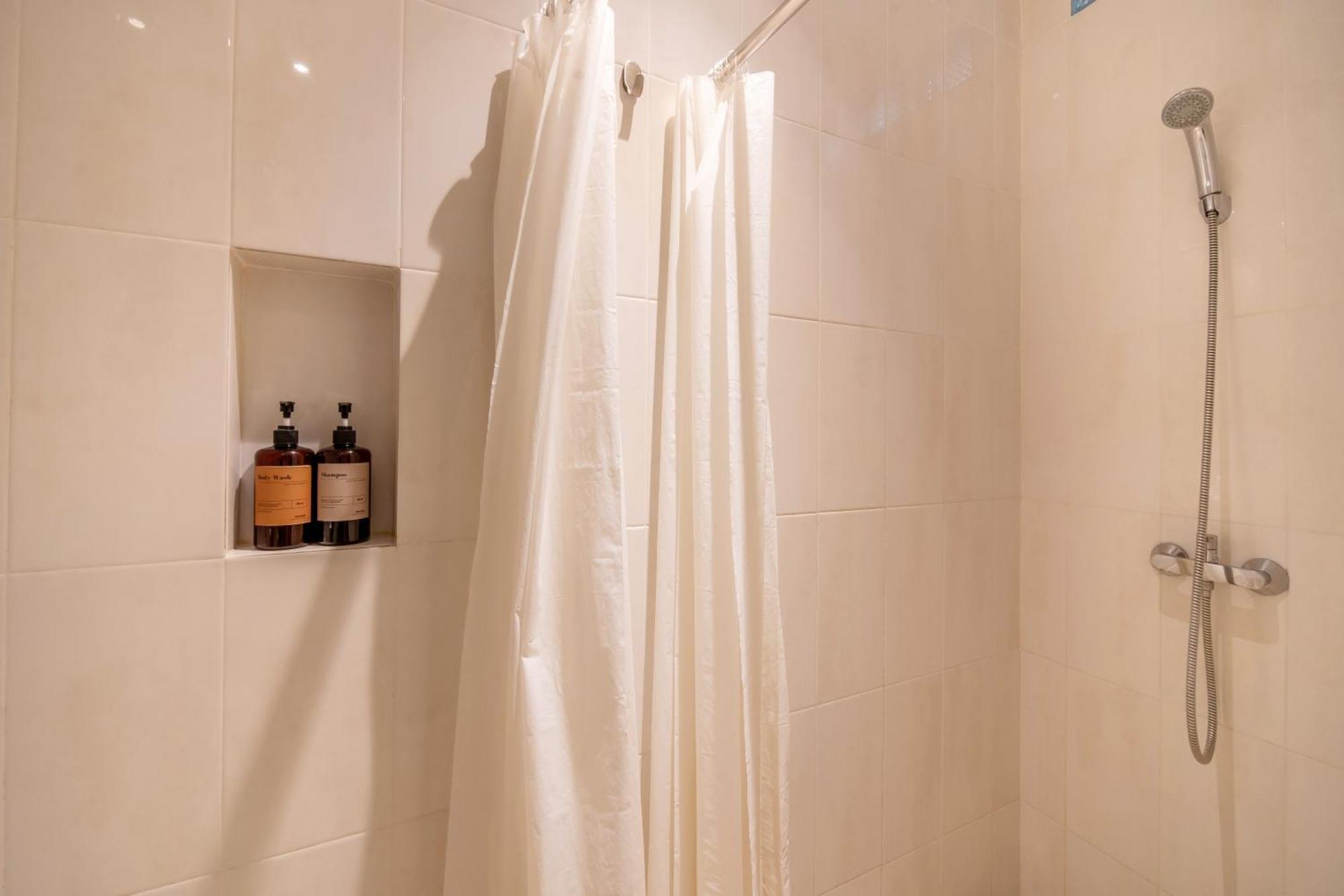 Gelatik Bed And Breakfast Seminyak  Ngoại thất bức ảnh