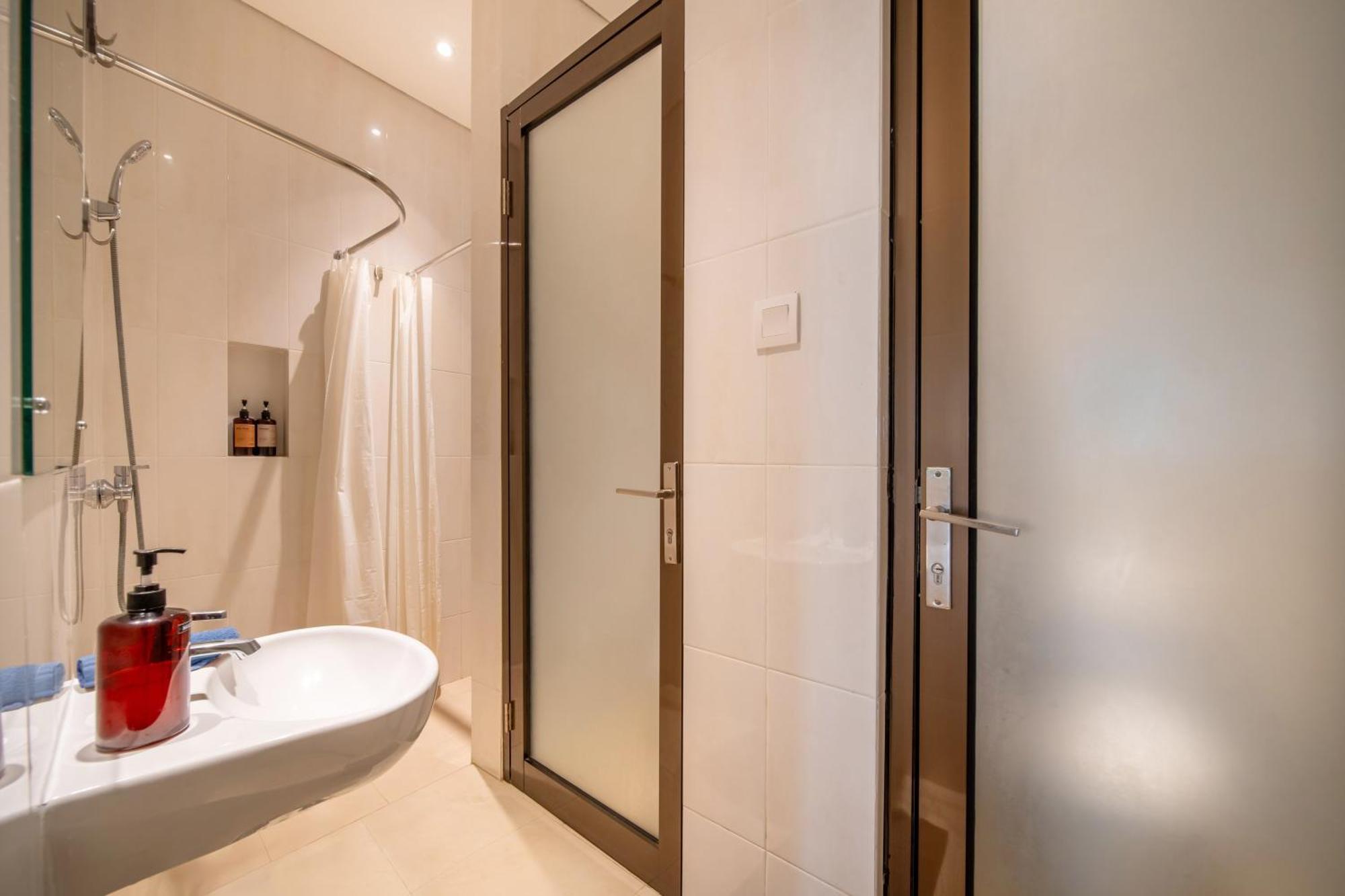 Gelatik Bed And Breakfast Seminyak  Ngoại thất bức ảnh